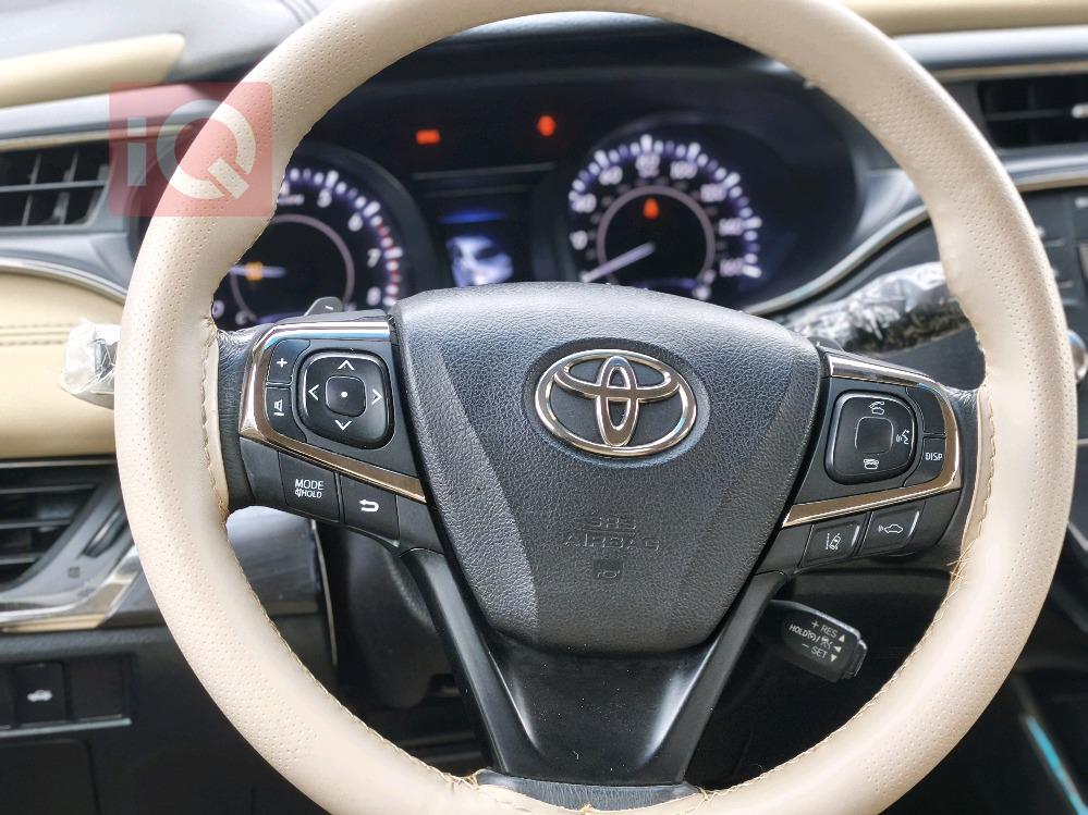 تويوتا أفالون